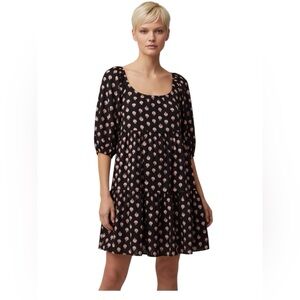 NWT BILLABONG WOMENS BABYDOLL STYLE DRESS.BLK WITH SMALL PINK FLOWERS. SIZE SM